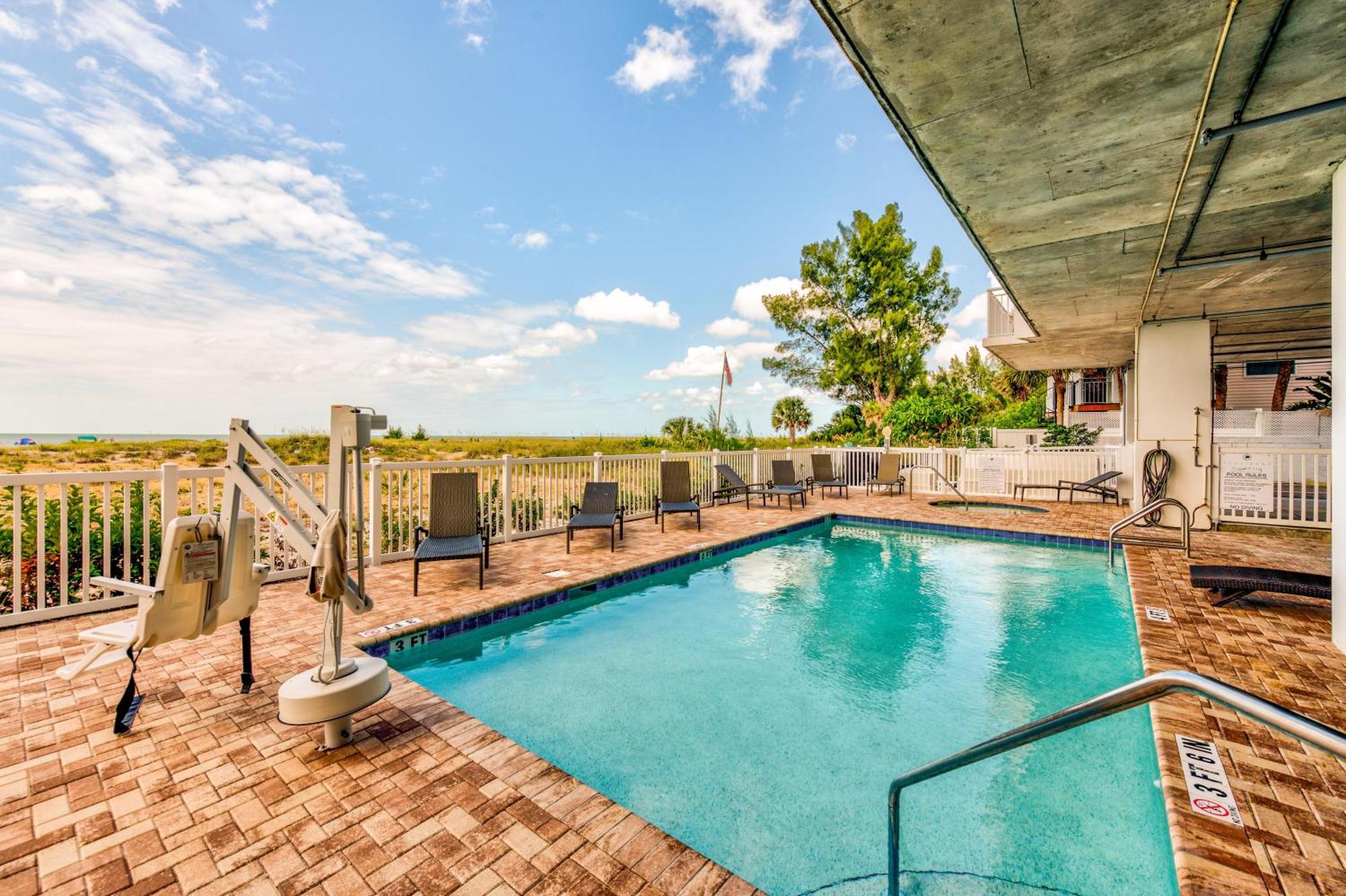 Oceana 202 West Villa St. Pete Beach Exterior photo